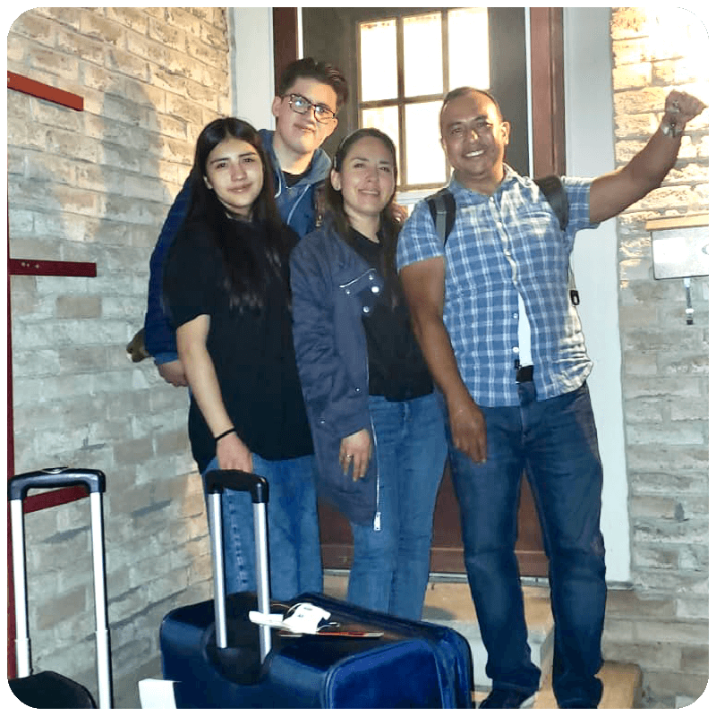 JUST GO TO CANADA_CLIENTES_-79